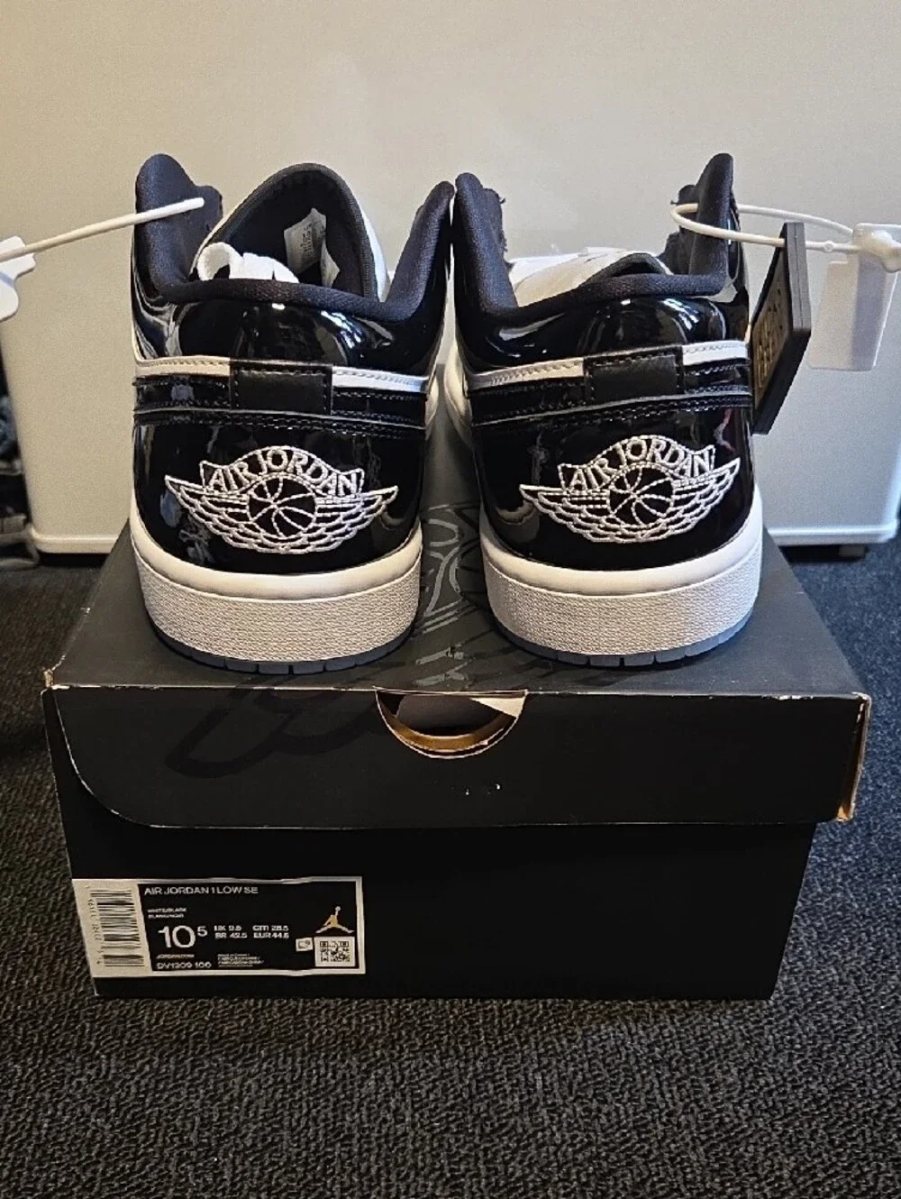 Nike Air Jordan 1 Low Patent Leather - Black & White